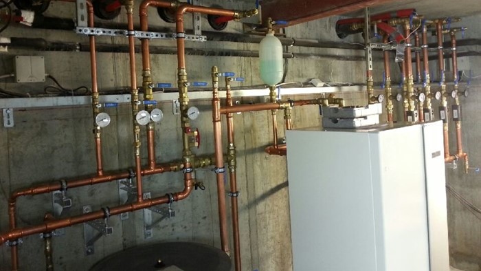 Varme og Bad Narvik Varmepumper og el-kjeler